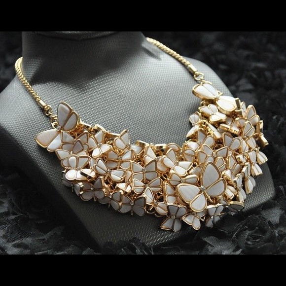 kate spade Jewelry - New! Kate Spade Papillon pearls bib necklace